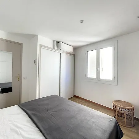 Renove Au Coeur De Calvi - 2 Chambres, Balcon, Plein Centre, Proche Plage Et Commodites - Fr-1-719-27 Apartmán *
