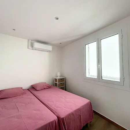 Renove Au Coeur De Calvi - 2 Chambres, Balcon, Plein Centre, Proche Plage Et Commodites - Fr-1-719-27 *