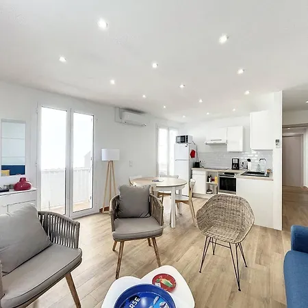 Apartmán Renove Au Coeur De Calvi - 2 Chambres, Balcon, Plein Centre, Proche Plage Et Commodites - Fr-1-719-27 Calvi (Corsica)